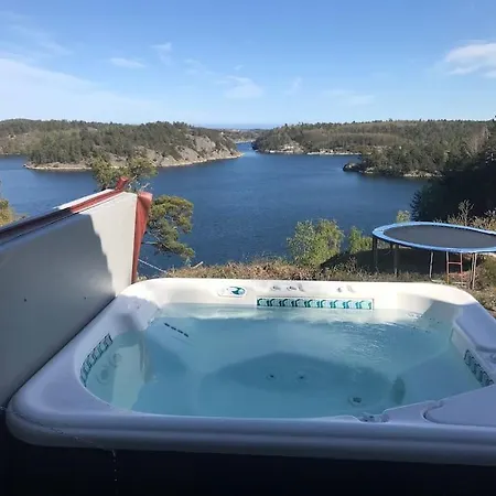 Cottage, Boat, Spa, Private Dock, Vakantiehuis *