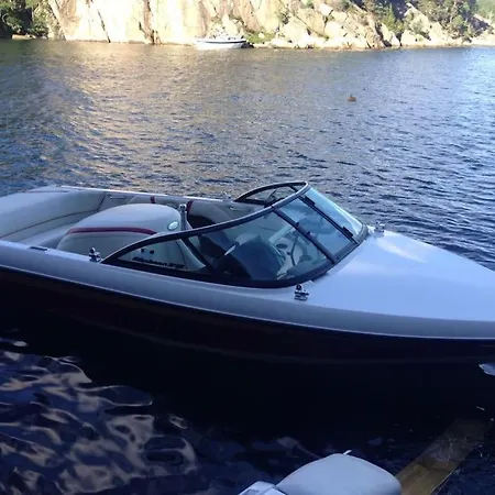 Cottage, Boat, Spa, Private Dock, Vakantiehuis