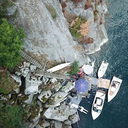 Cottage, Boat, Spa, Private Dock, * Lillesand