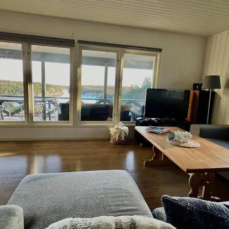 Cottage, Boat, Spa, Private Dock, * Lillesand