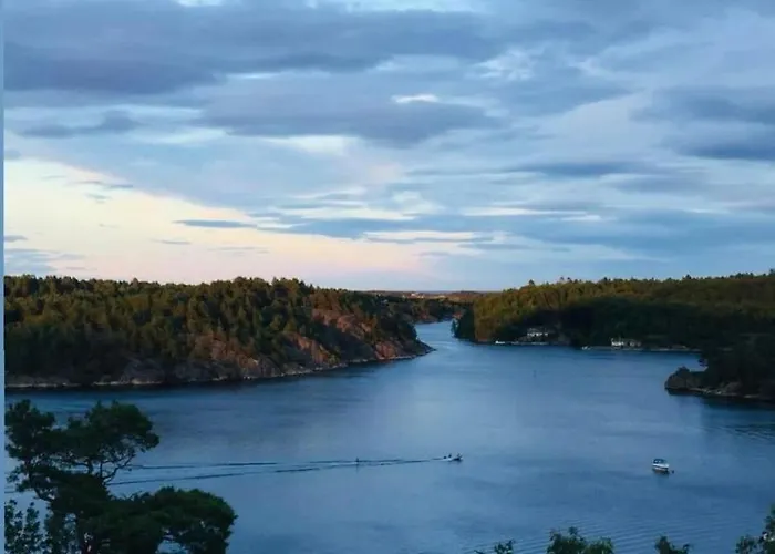 Cottage, Boat, Spa, Private Dock, *