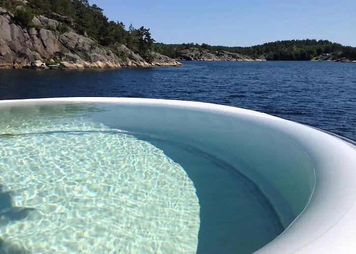 Cottage, Boat, Spa, Private Dock, Lillesand