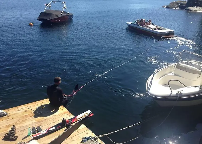 Prázdninový dům Cottage, Boat, Spa, Private Dock, *