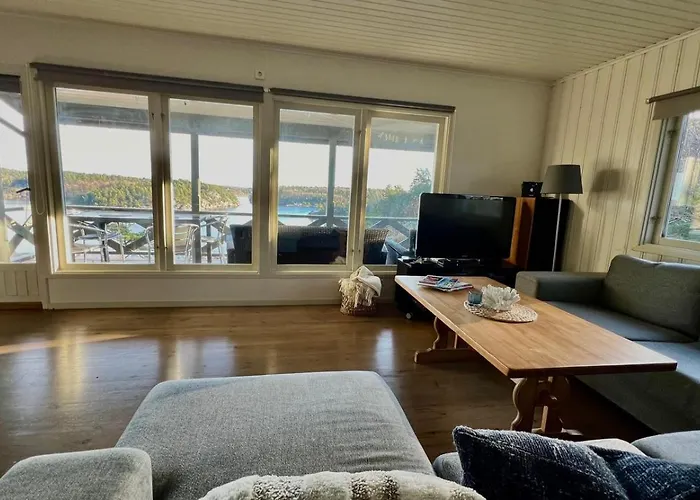 Cottage, Boat, Spa, Private Dock, * Lillesand