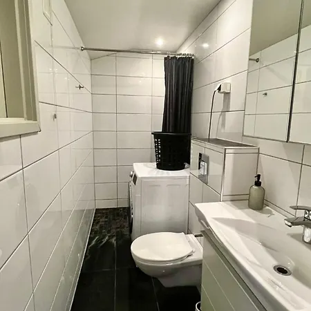 بيت للعطل Cottage, Boat, Spa, Private Dock, *