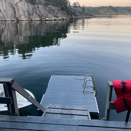 بيت للعطل Cottage, Boat, Spa, Private Dock, *